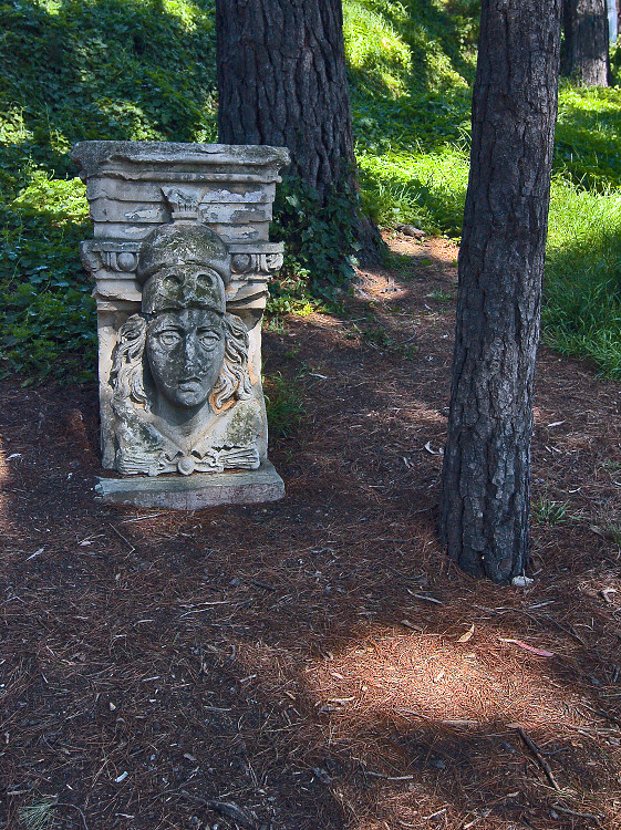 garden sculpture