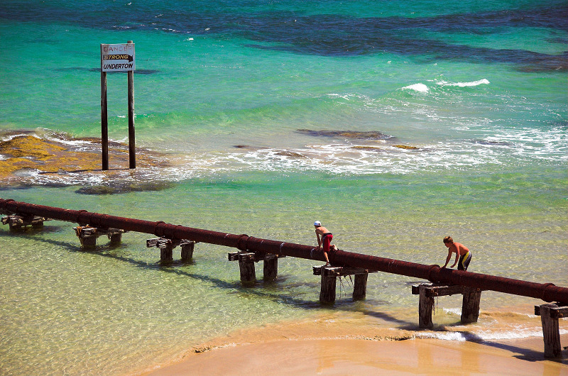 Pipeline - Queenscliff beach