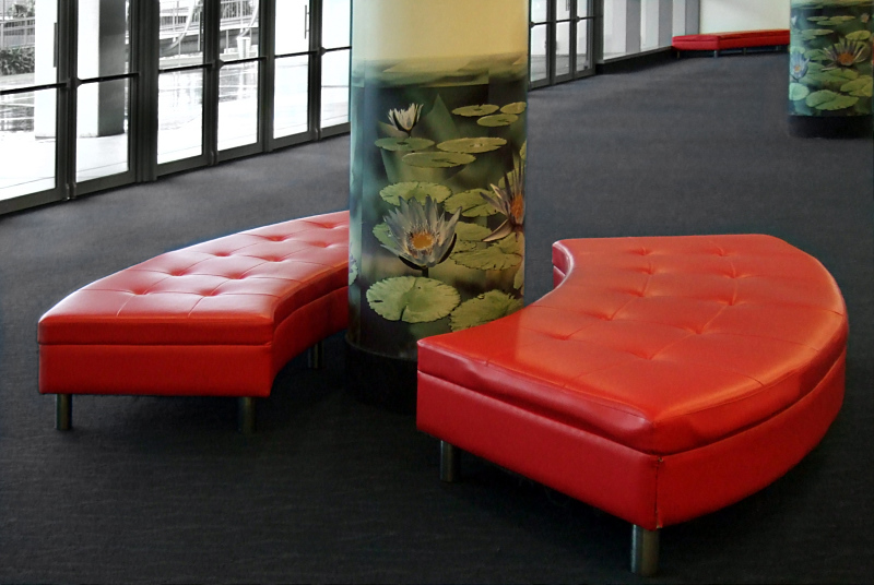 Red lounge