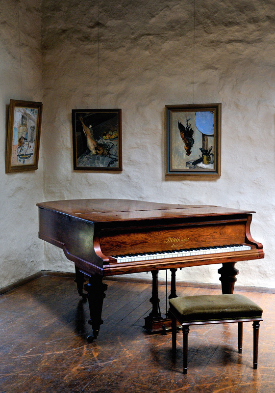 German Bluthner Piano
