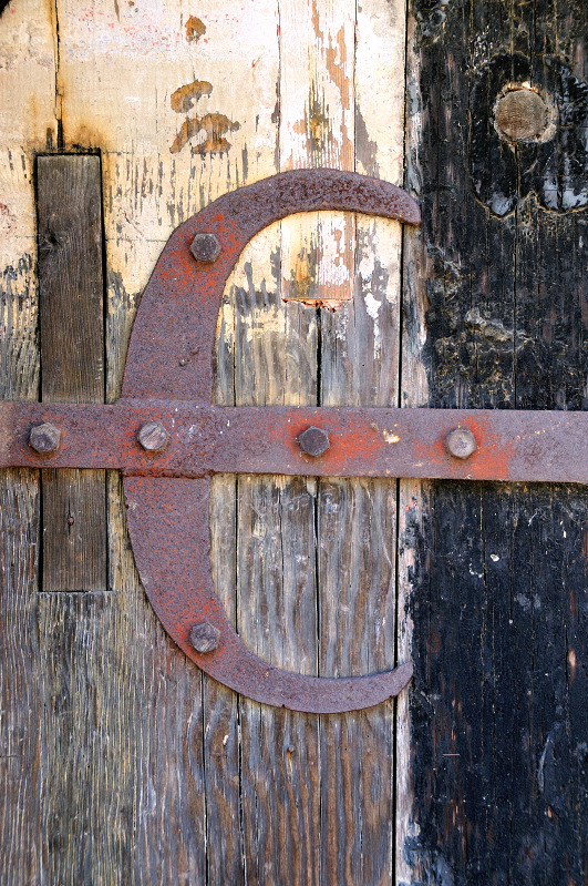 Rusty hinge