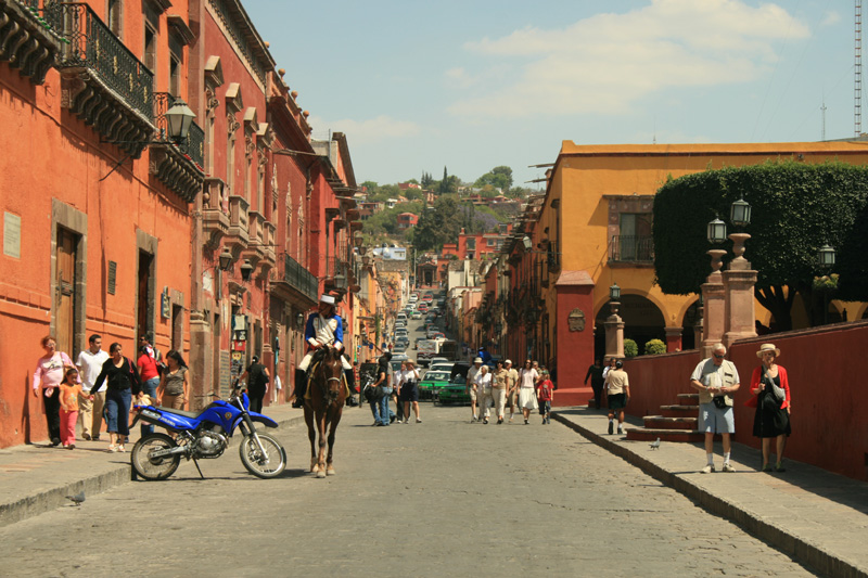 Calle San Francisco, along the north side of the Jardin