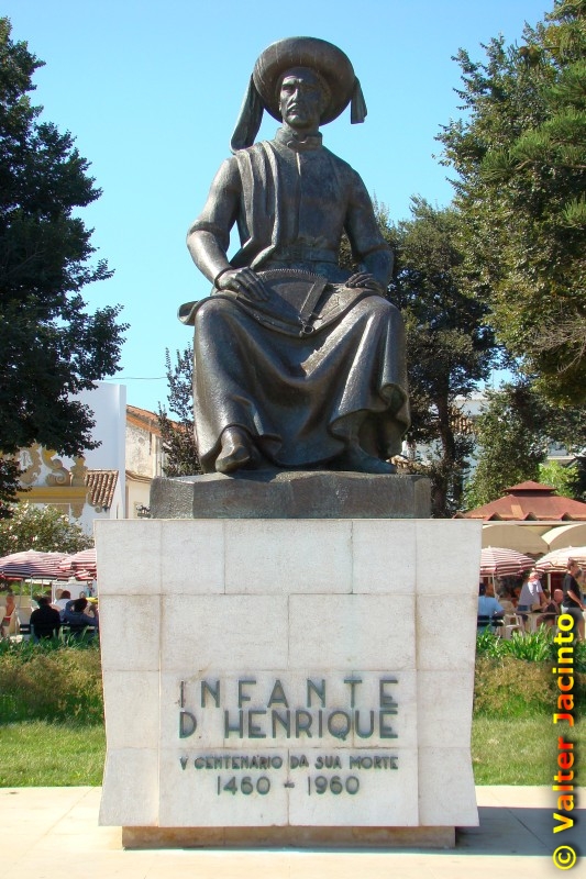Statue of Infante D. Henrique