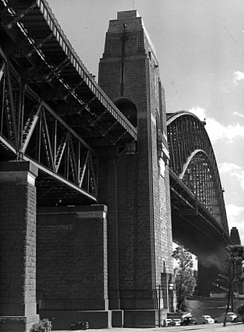 Sydney Harbour Bridge.jpg