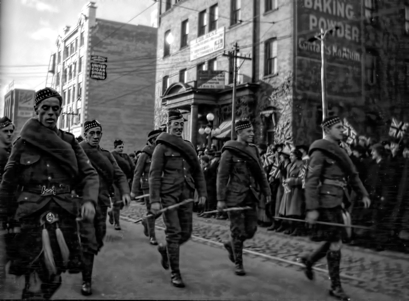 Toronto 1915 Neg Scan 36 48th Highlanders 