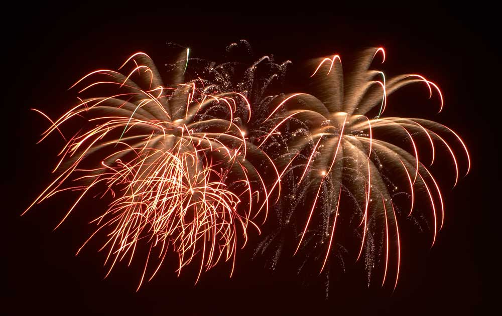 CRW_00370C.jpg Fireworks competition, Plymouth Sound -  A. Santillo 2003