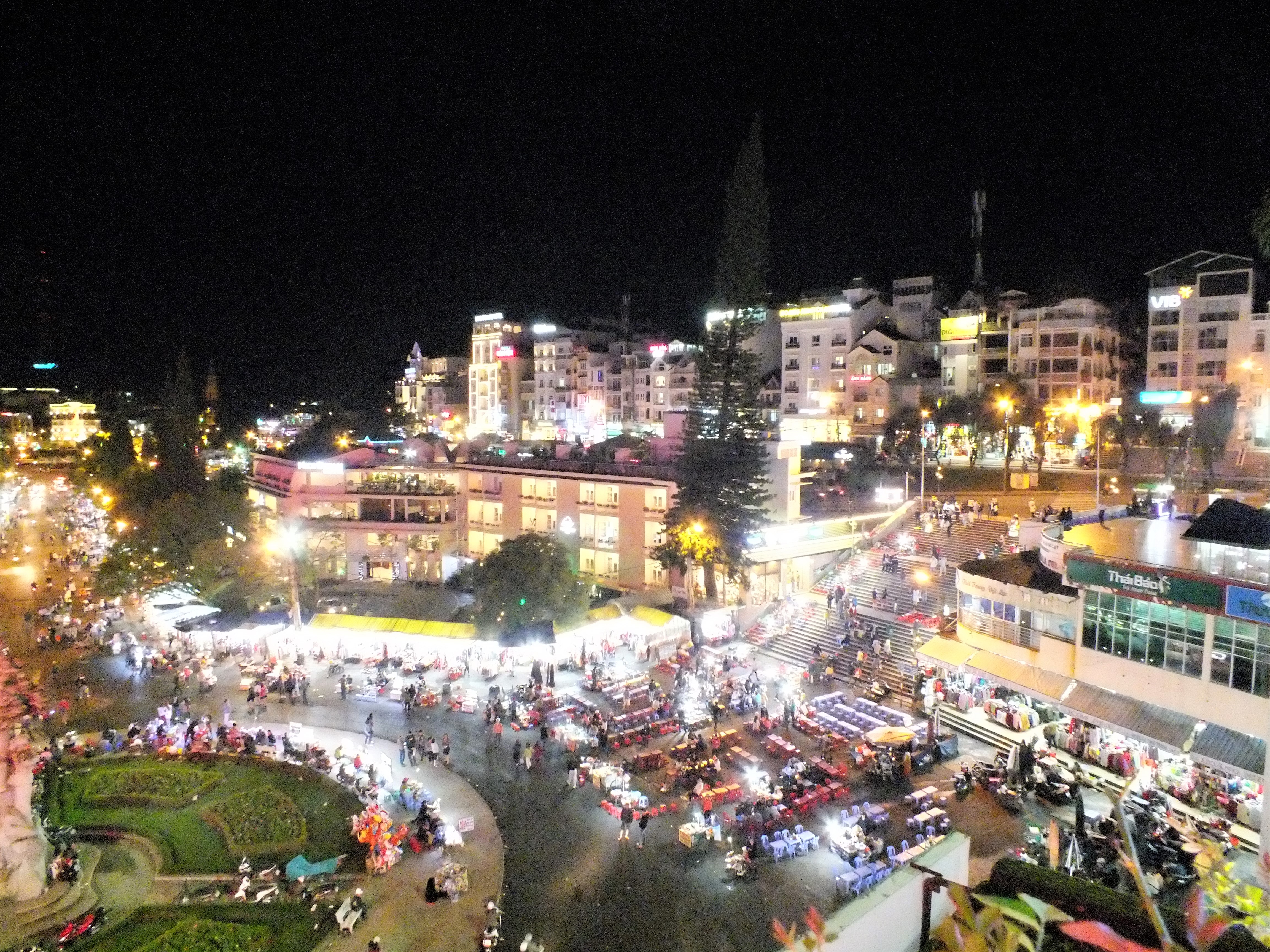 Dalat by night