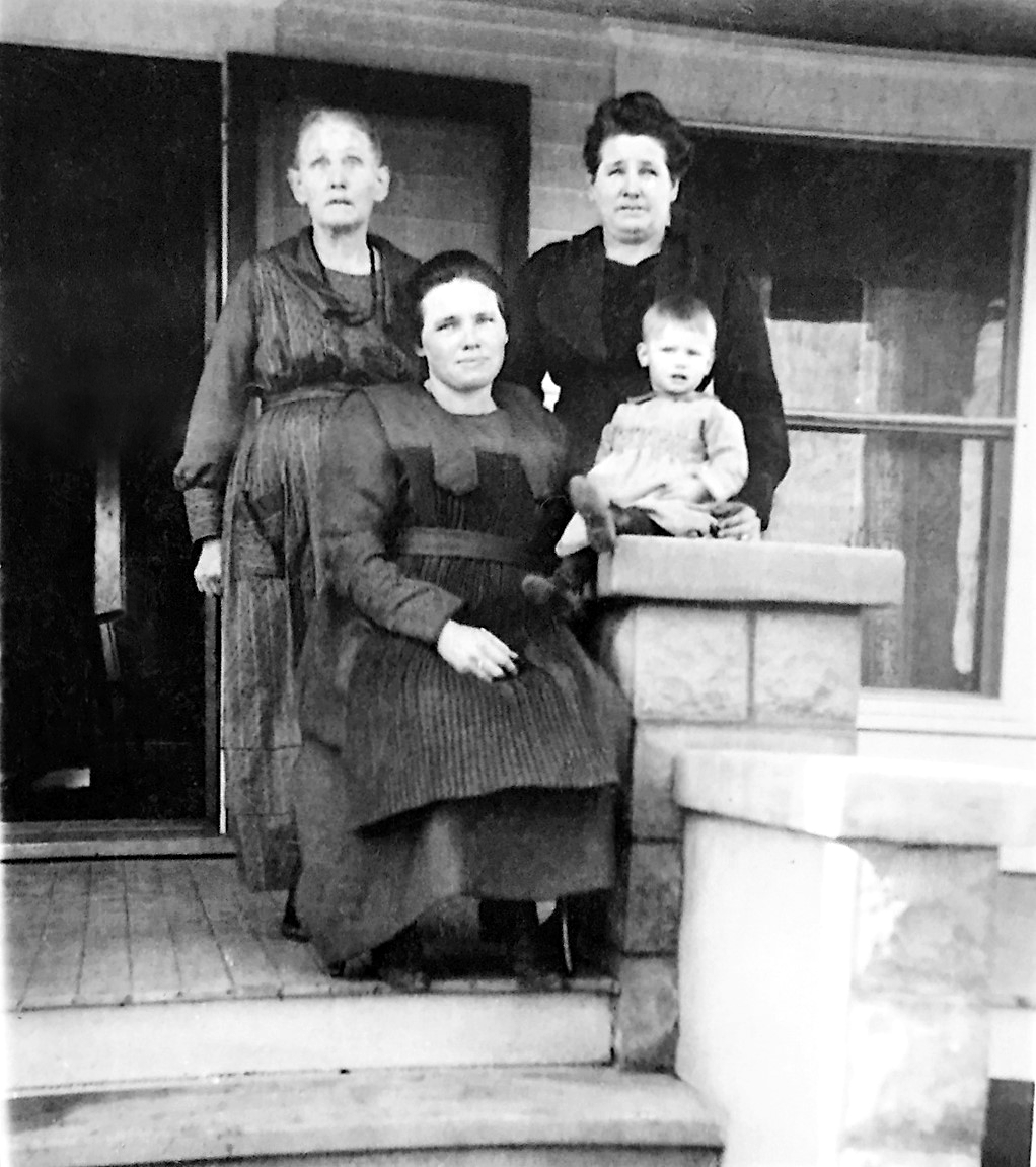 1920-21_Four Generation_King_Crowther_Barnes c.jpg