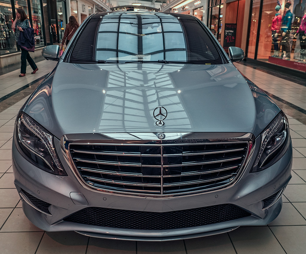 2015 Mercedes Benz S550 4Matic  Sedan - Rear view below