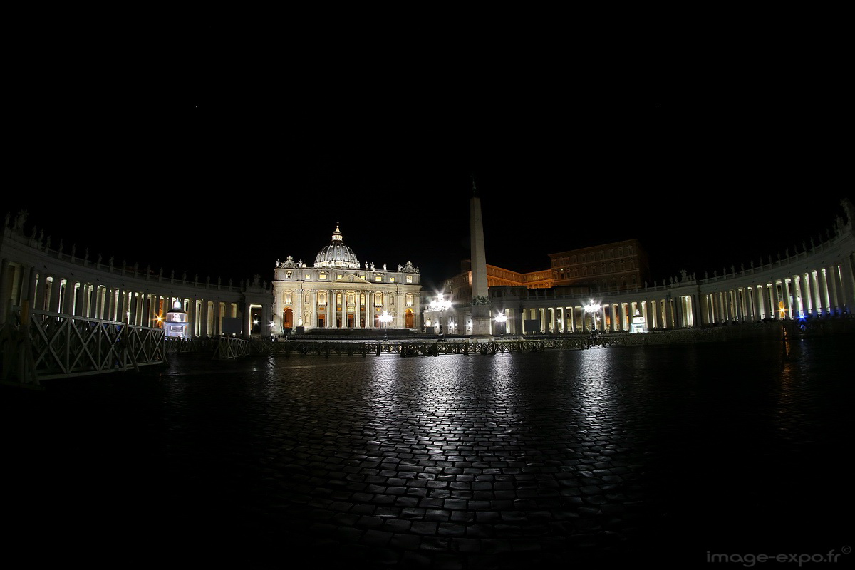 San Pietro by night