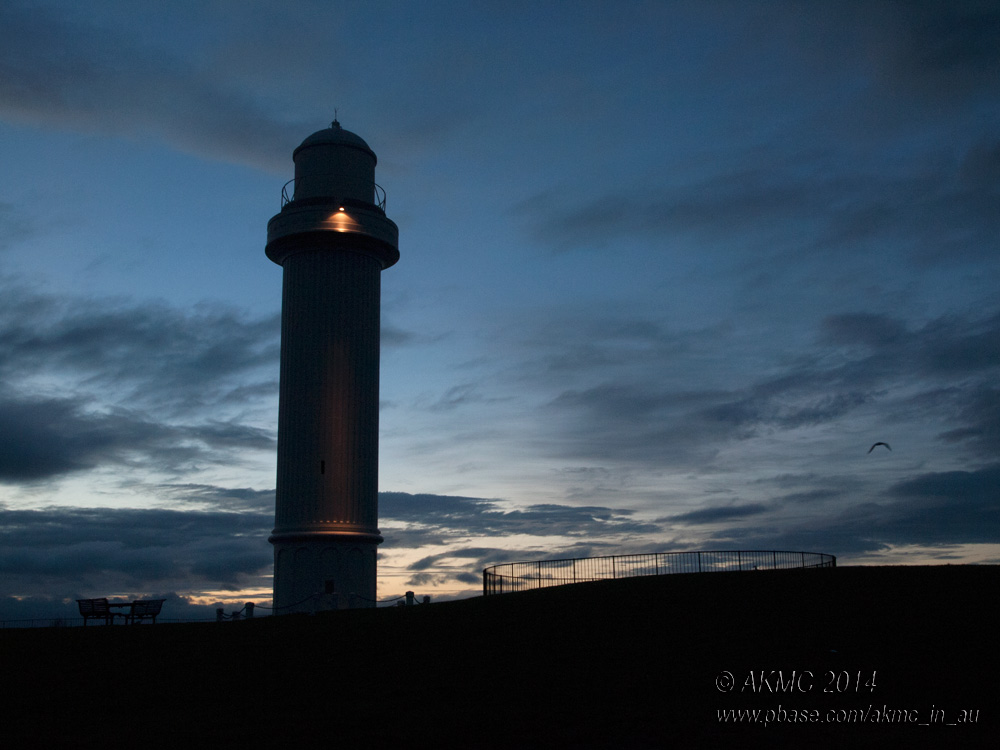 140405_4052947 Wollongong Lighthouse, Dawn (Sat 05 Apr)