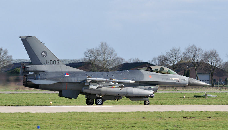 J-003 geeft gas!