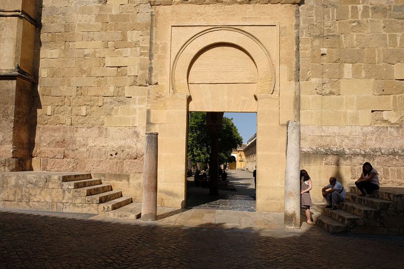 Puerta de los Deanes