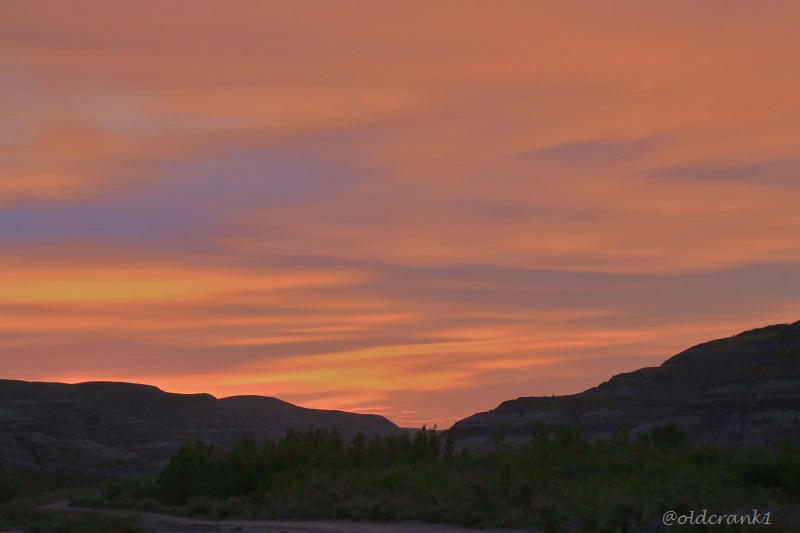 IMG_4503pb daybreak in the badlands.JPG