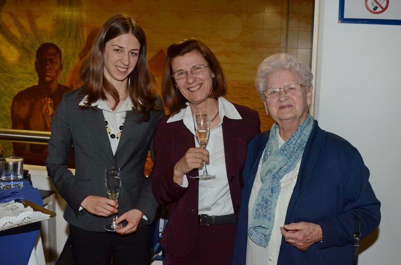 Theresa Rasinger mit Mutter Maria und Gromutter Gisela
