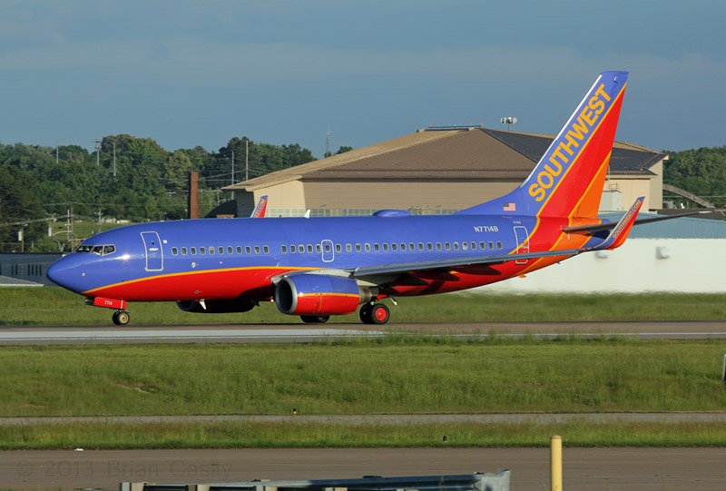Southwest Airlines N7714B