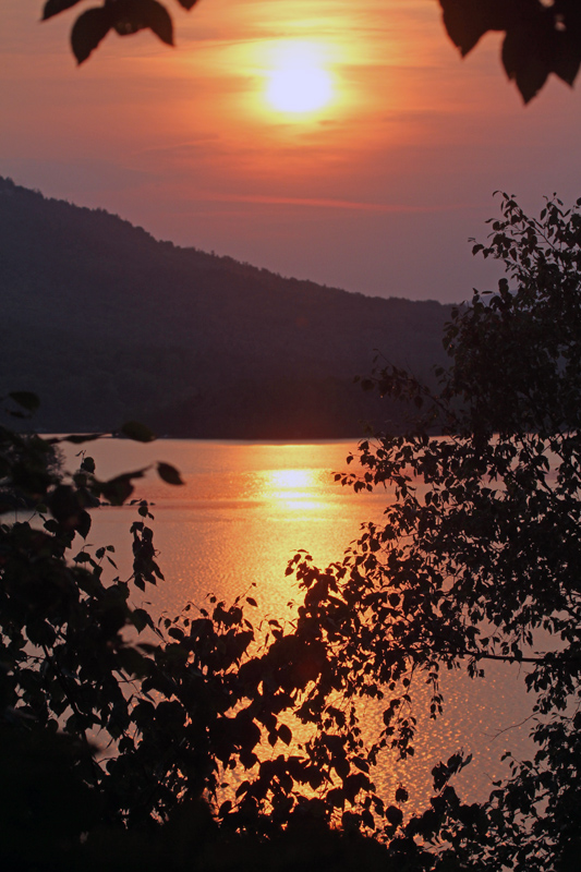 2013 19 Aug_ouareau_0075--coucher sur le lac-800.jpg