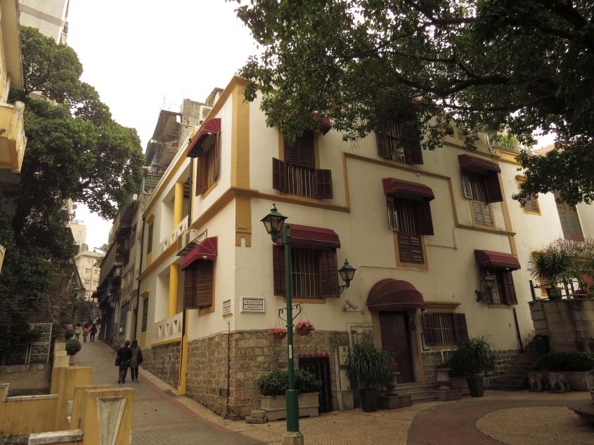 Building around Lilau Square (Largo Do Lilau)