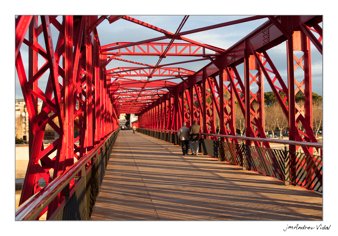 Pont peatonal, antic pont del ferrocarril.