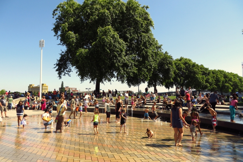 Tom McCall Waterfront Park