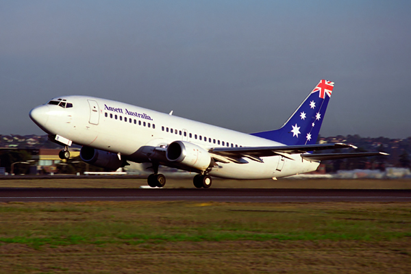 ANSETT AUSTRALIA BOEING 737 300 SYD RF 388 15.jpg