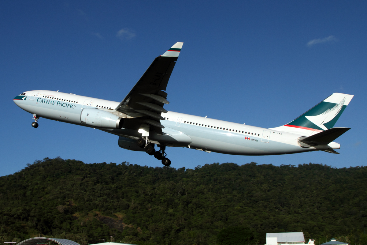CATHAY PACIFIC AIRBUS A330 300 CNS RF IMG_9540.jpg