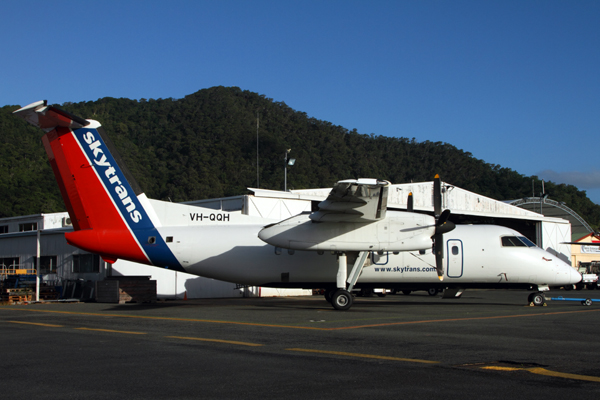 SKYTRANS DASH 8 100 CNS RF IMG_9543.jpg