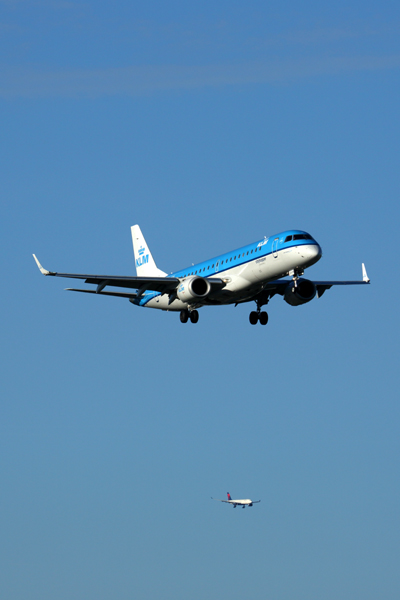 KLM CITY HOPPER EMBRAER 190 AMS RF 5K5A1636.jpg