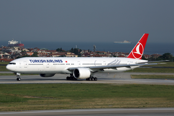TURKISH AIRLINES BOEING 777 300ER IST RF  5K5A0790.jpg