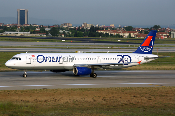 ONURAIR AIRBUS A321 IST RF 5K5A0871.jpg