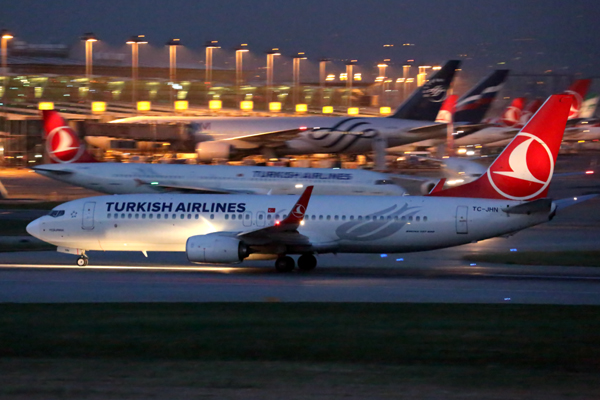 TURKISH AIRLINES BOEING 737 800 IST RF 5K5A0689.jpg