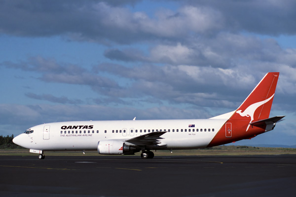QANTAS BOEING 737 400 HBA RF 791 11.jpg