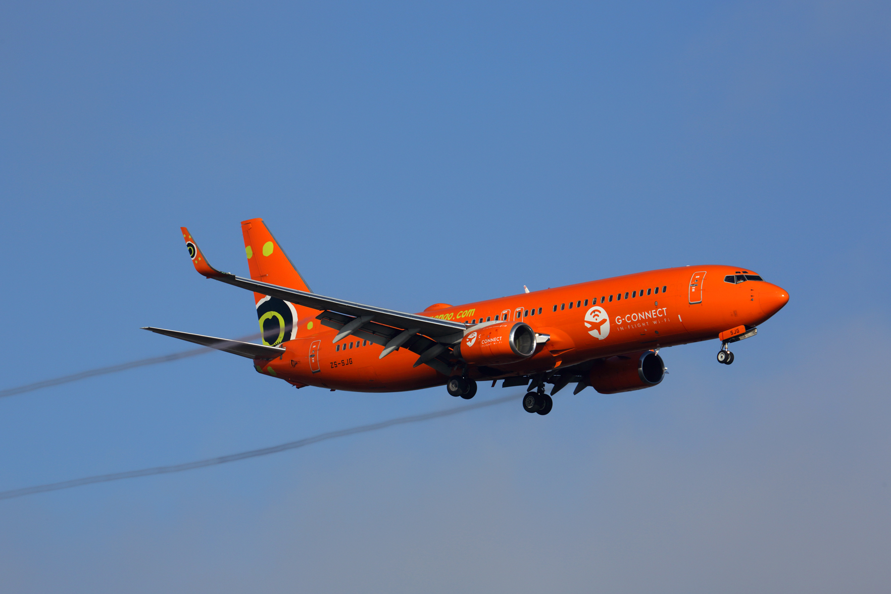 MANGO BOEING 737 800 JNB RF 5K5A2542.jpg