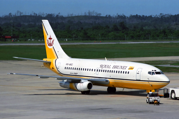 ROYAL BRUNEI BOEING 737 200 BWN RF 116 26.jpg