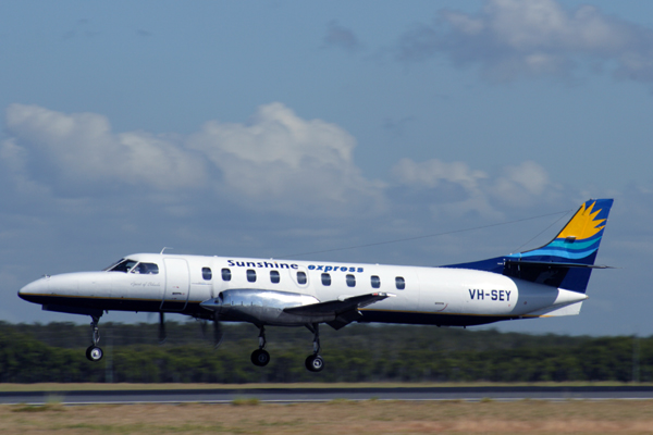 SUNSHINE EXPRESS METROLINER BNE RF IMG_0151.jpg