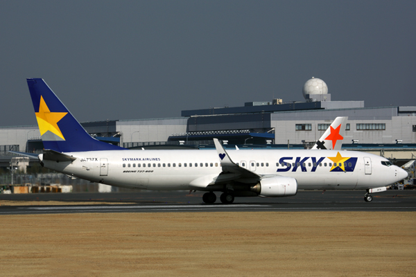 SKYMARK BOEING 737 800 NRT RF 5K5A9501.jpg
