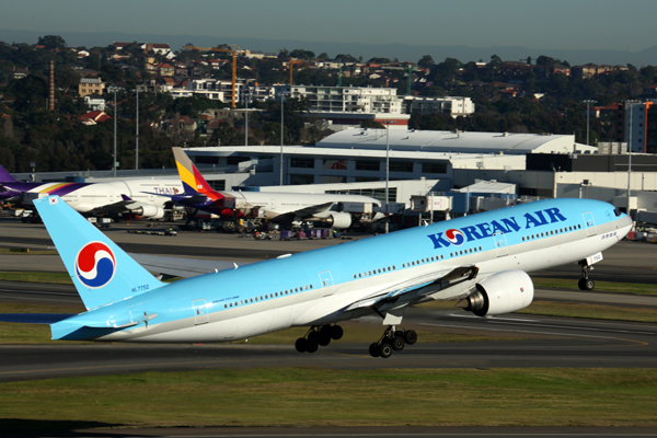 KOREAN AIR BOEING 777 200 SYD RF 5K5A3317.jpg