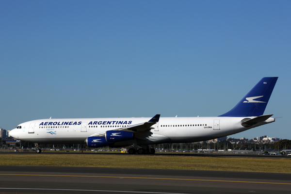 AEROLINEAS ARGENTINAS AIRBUS A340 200 SYD RF 5K5A3451.jpg