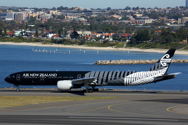 AIR NEW ZEALAND BOEING 777 300ER SYD RF 5K5A3650.jpg