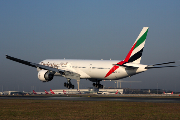 EMIRATES BOEING 777 300ER BNE RF IMG_5780.jpg