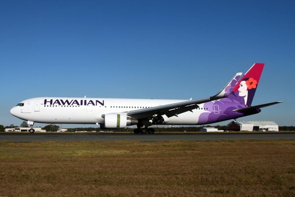 HAWAIIAN BOEING 767 300 BNE RF IMG_0012.jpg