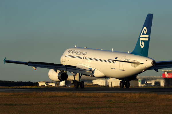 AIR NEW ZEALAND AIRBUS A320 BNE RF 5K5A3864.jpg