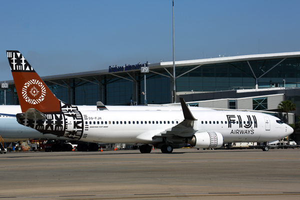 FIJI AIRWAYS BOEING 737 800 BNE RF 5K5A3937.jpg