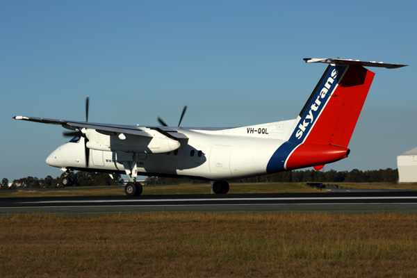 SKYTRANS DASH 8 300 BNE RF 5K5A3749.jpg