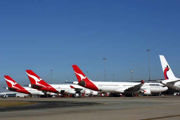 QANTAS AIR NIUGINI AIRCRAFT BNE RF 5K5A3894.jpg