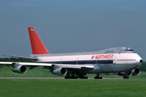 NORTHWEST BOEING 747 200 LGW RF 143 35.jpg