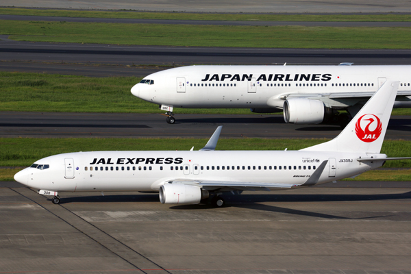 JAPAN AIRLINES AIRCRAFT HND RF 5K5A4700.jpg