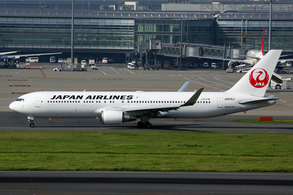JAPAN AIRLINES BOEING 767 300 HND RF 5K5A4752.jpg