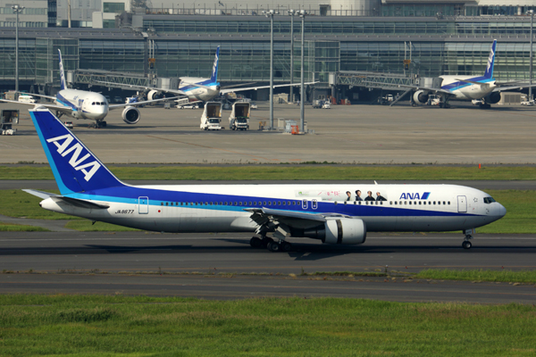 ANA BOEING 767 300 HND RF 5K5A4756.jpg