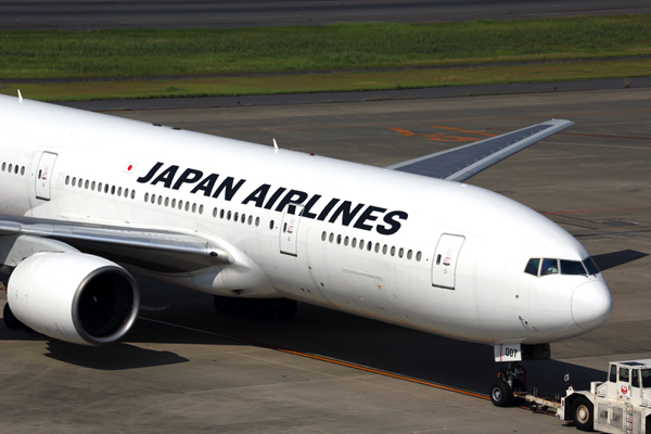 JAPAN AIRLINES BOEING 777 200 HND RF 5K5A4784.jpg